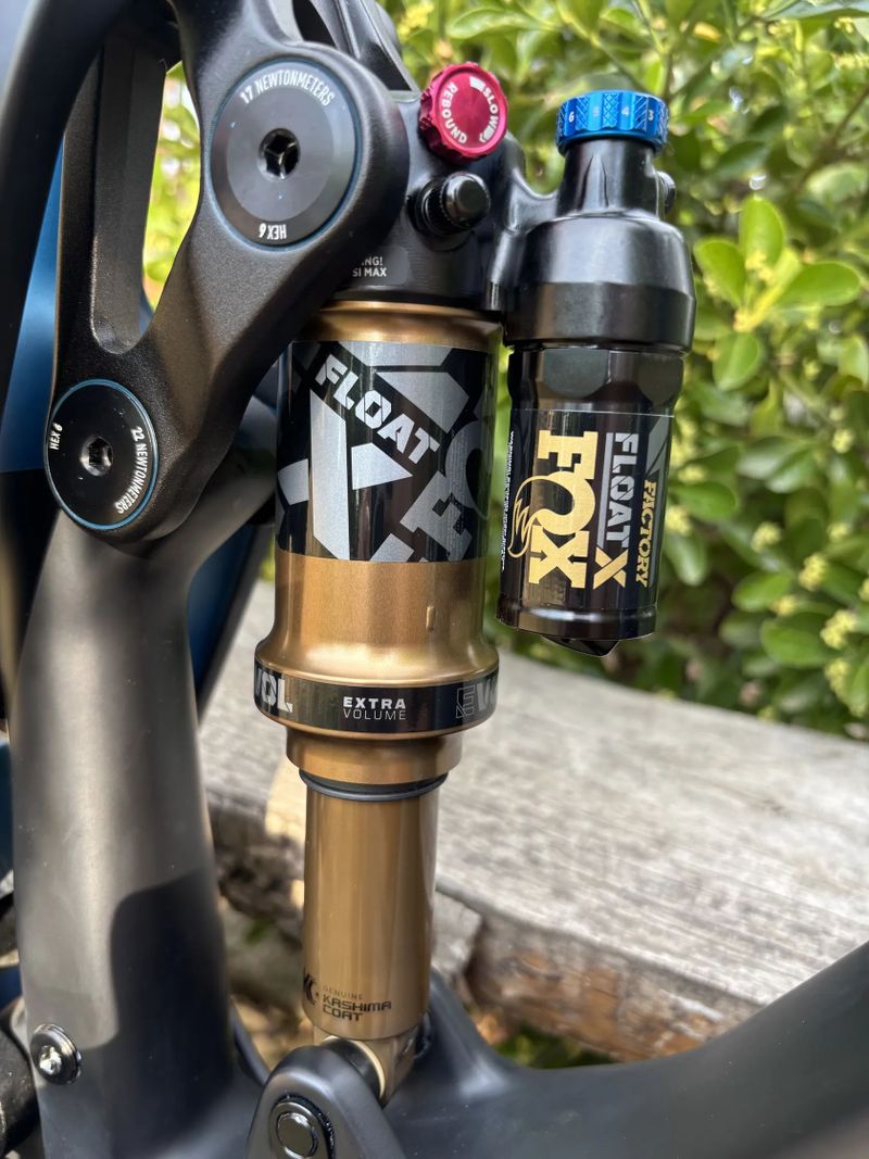 NEW Ghost Riot Trail CF/LC Full Party (Carbon) - Shimano XT & FOX Factory - Size L