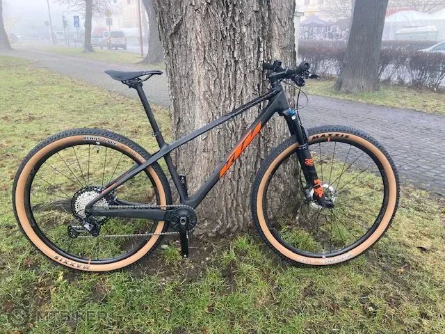 KTM Myroon Master