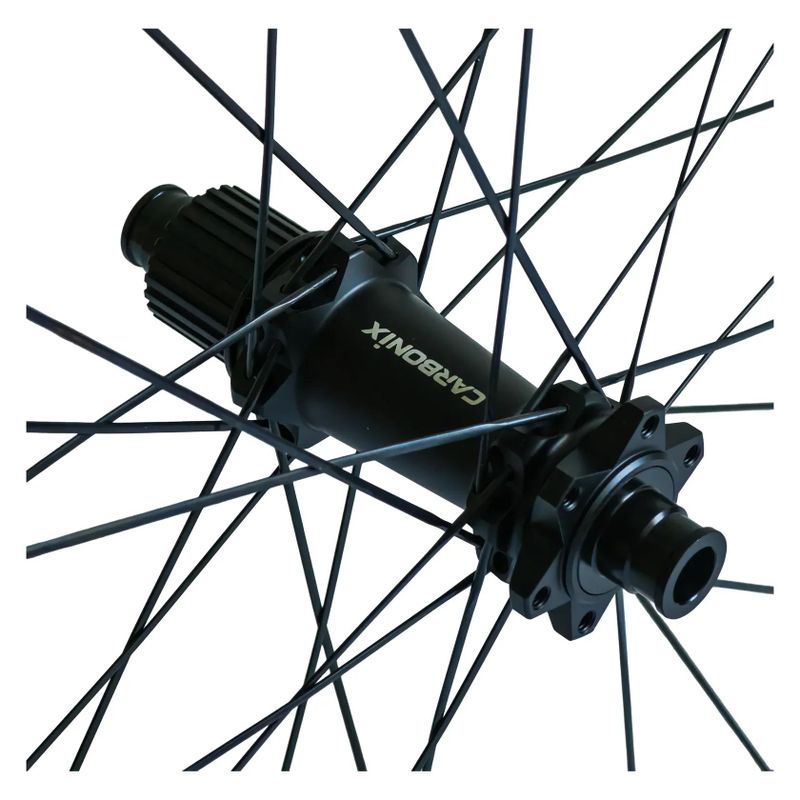 🪶 ULTRA LEHKÁ – MTB karbonová kola Carbonix WAVE 30 XC | zvlněný ráfek | Sapim CX Ray | 1280 g