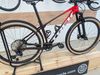 Trek PROCALIBER 9.8.- karbonova kola bontrager