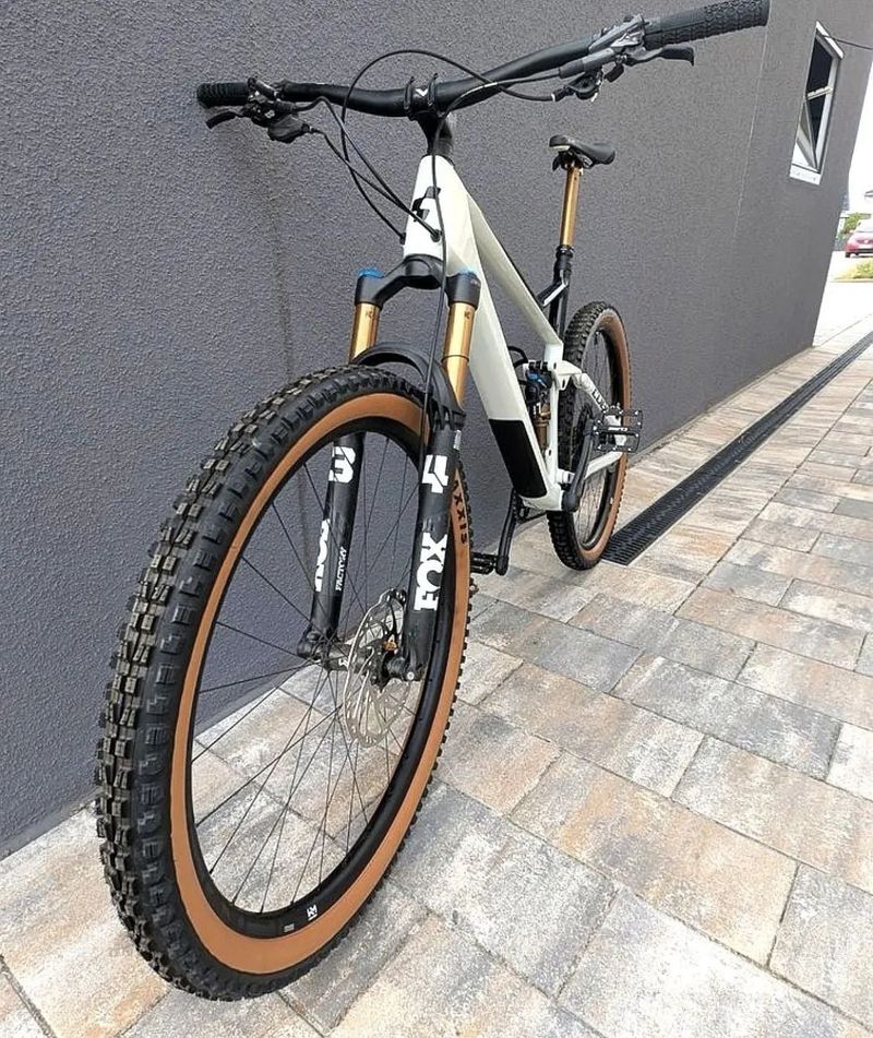 Cube Stereo 120 HPC EX, velikost XL (22”) kola 29”