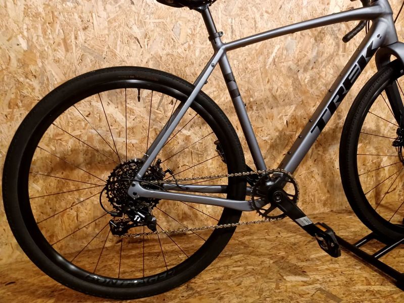 Gravel TREK Checkpoint ALR 4 MATTE GALACTIC GREY 2025, velikost rámu 56