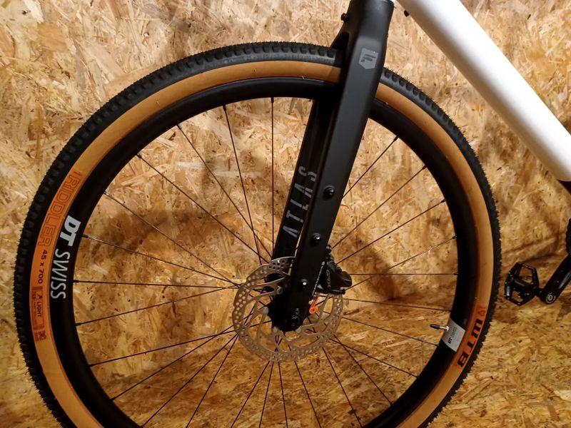 Gravel kolo Focus Atlas 6.8 2025, velikost rámu XL