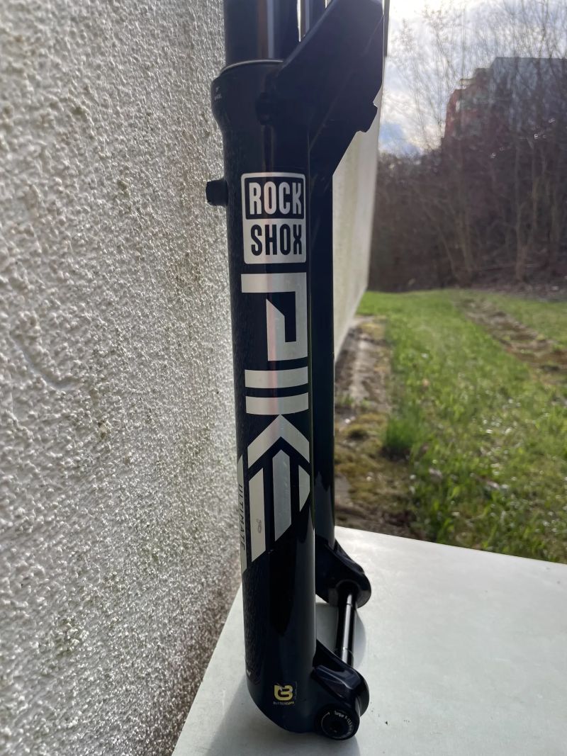 Rock Shox Pike Ultimate 140 mm Charger 3 RC2, Buttercups