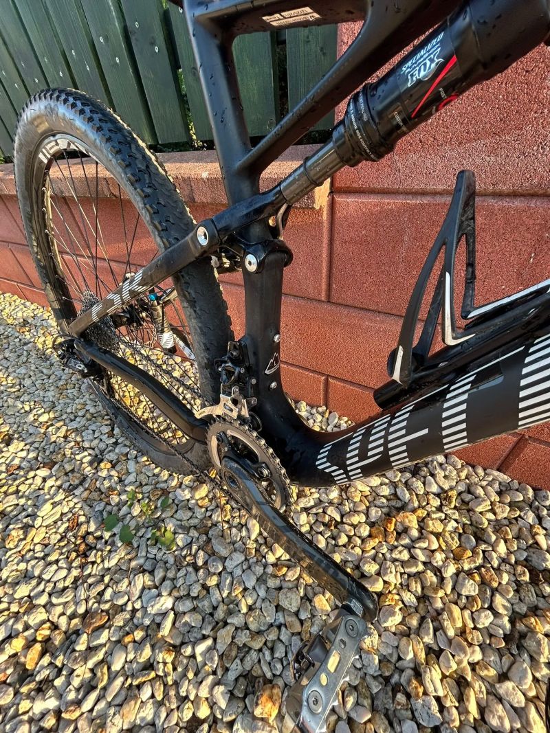 Celoodpružené karbonové kolo Specialized Epic Carbon Elite 29" 2014 vel. L