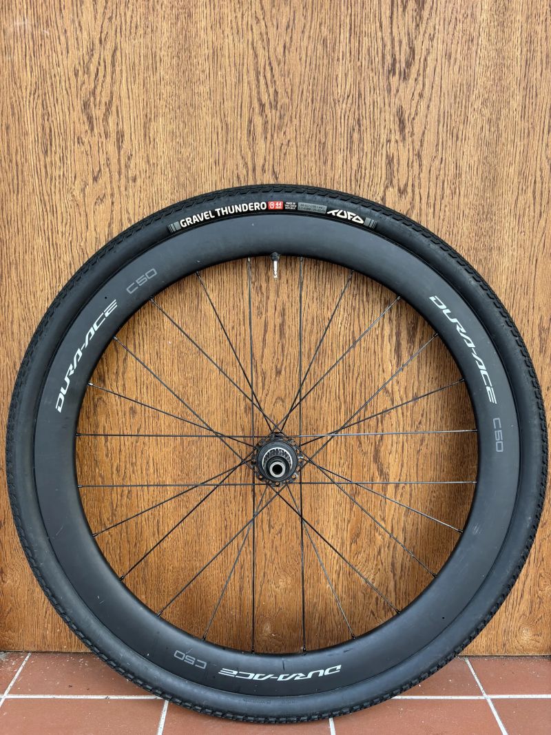 Zapletená kola Shimano DURA-ACE C50 - zánovní