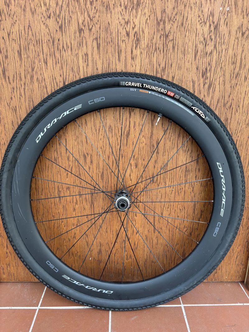 Zapletená kola Shimano DURA-ACE C50 - zánovní