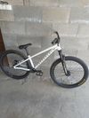 Commencal Absolut Pike 2025