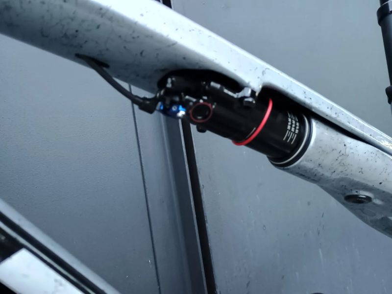 Téměř nový Trek Supercaliber 9.8 XT