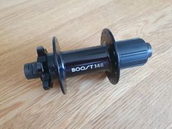 Formula Boost zadní náboj 12x148, 6 a 32 děr