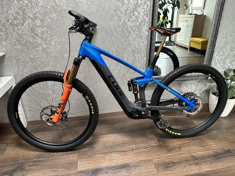 Cube Stereo Hybrid 140 HPC Action Team 750w M