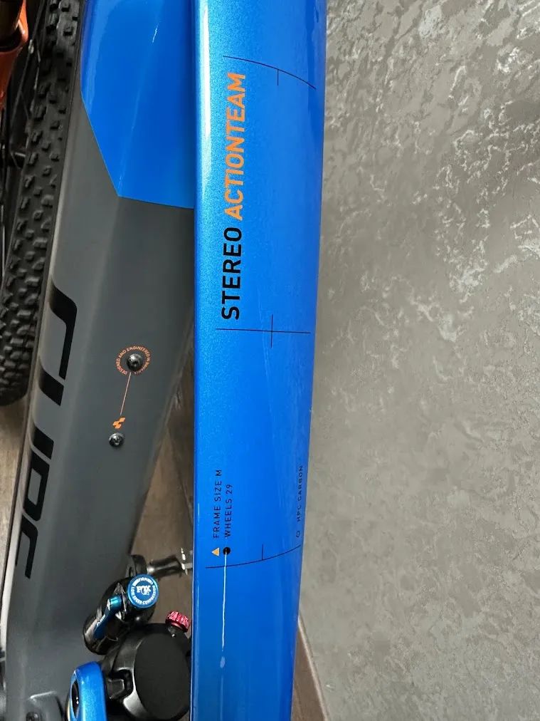 Cube Stereo Hybrid 140 HPC Action Team 750w M