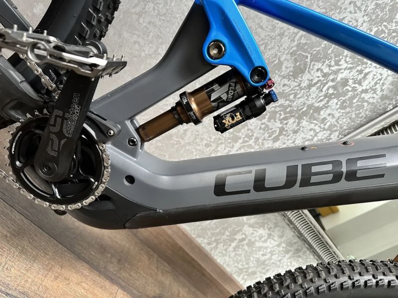 Cube Stereo Hybrid 140 HPC Action Team 750w M