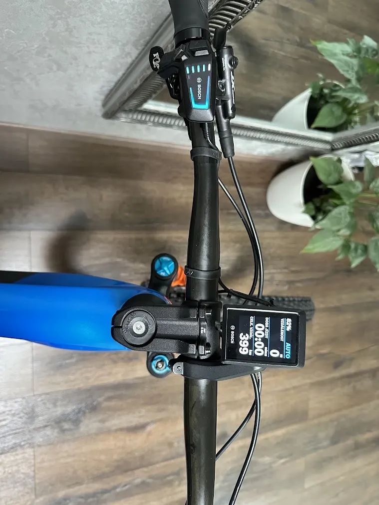 Cube Stereo Hybrid 140 HPC Action Team 750w M