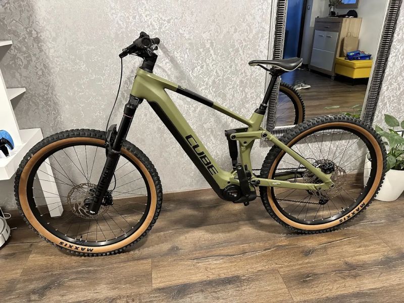 Cube Stereo Hybrid 160 Race HPC 750w olive&green M