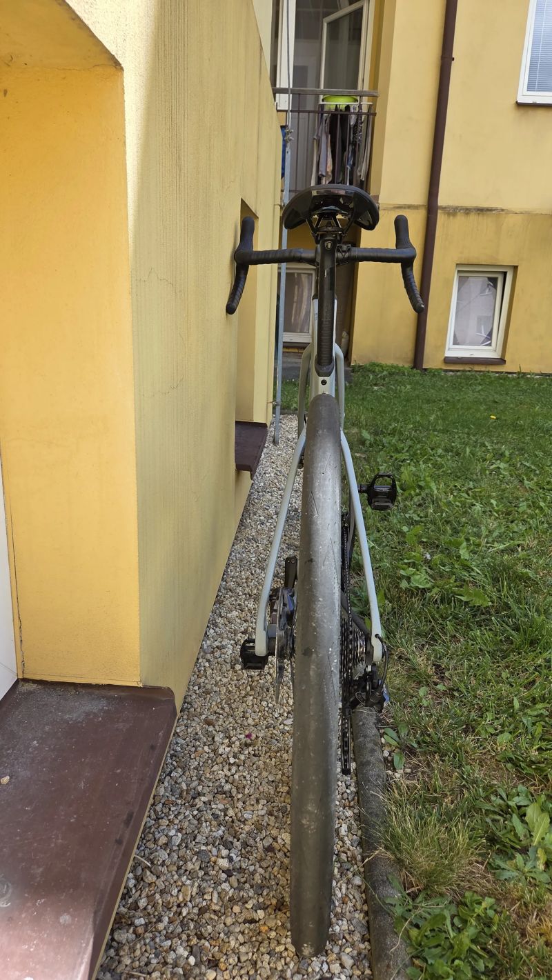 Cube NUROAD C:62 PRO, vel. S nastaveno na 172cm