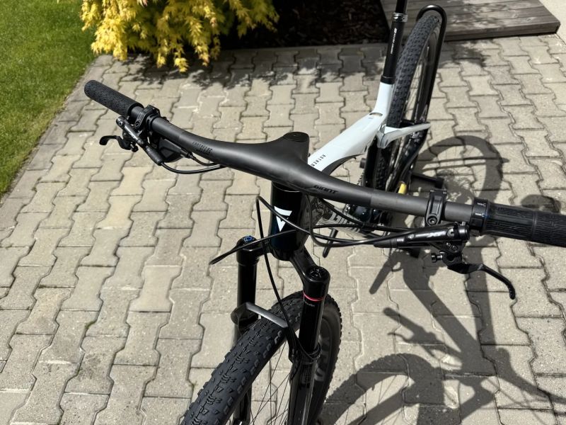 Giant GIANT Anthem Advanced SL 2