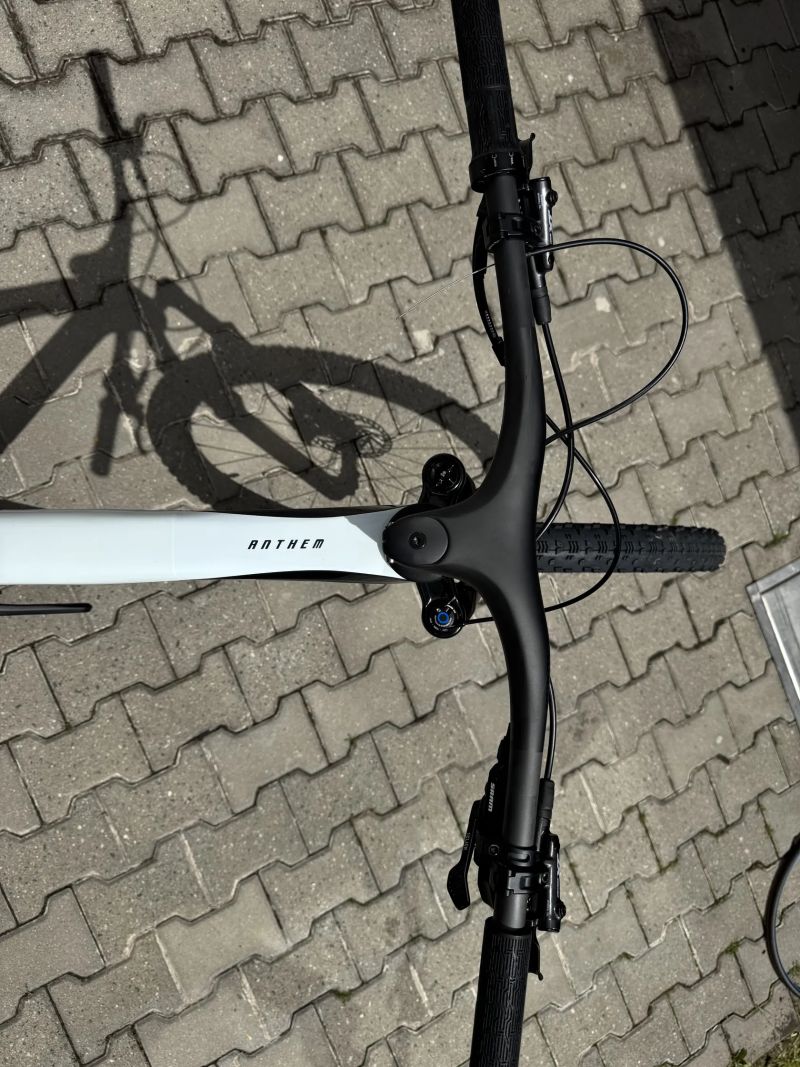 Giant GIANT Anthem Advanced SL 2