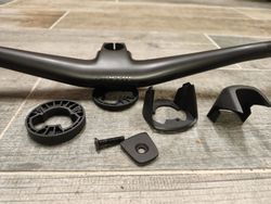 karbonový kokpit SYNCROS Hixon iC SL 780mm