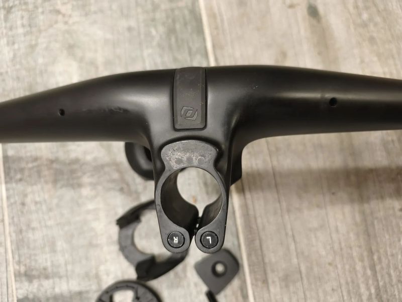 karbonový kokpit SYNCROS Hixon iC SL 780mm