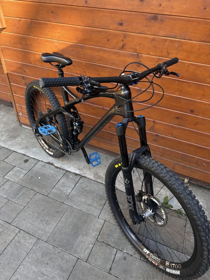 Kellys eraser 90 vel L Carbon 