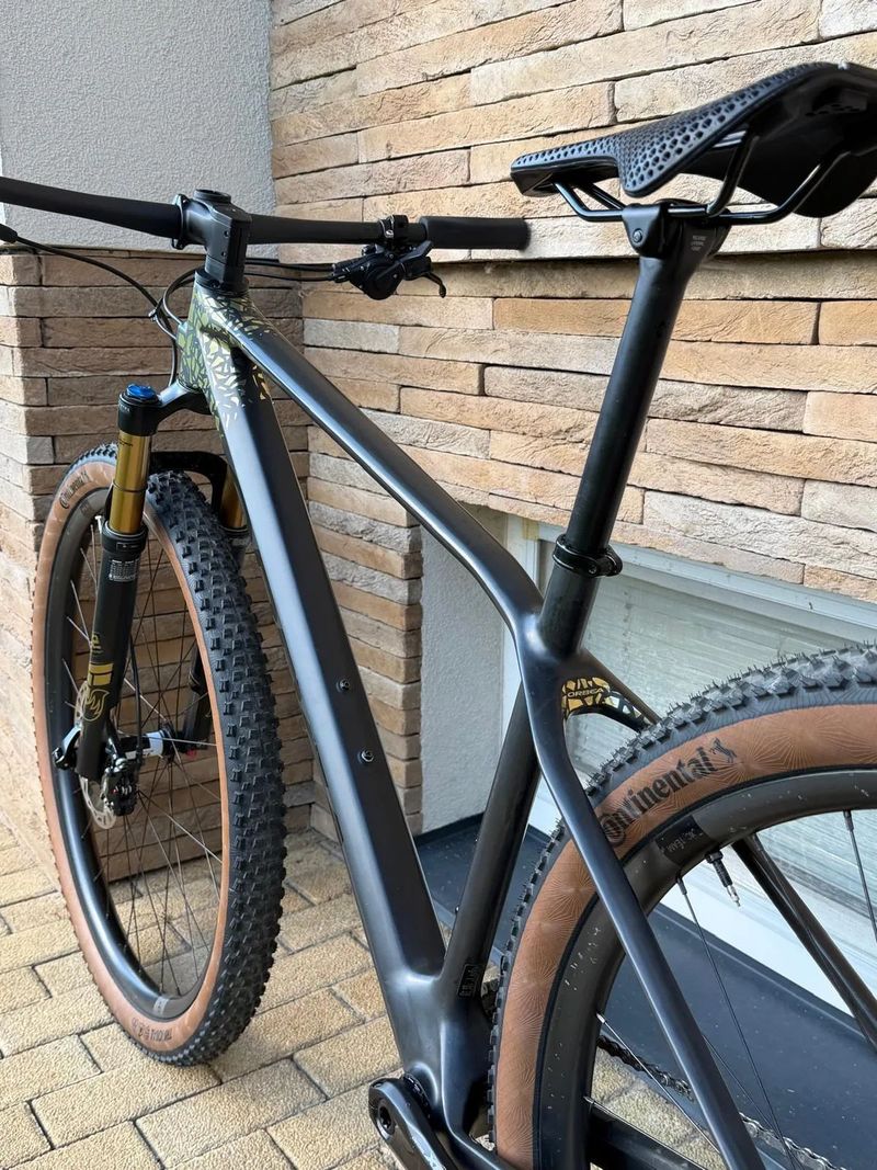 Orbea ALMA M PRO OMX Gold, FOX Factory, 9,3kg, vel. M
