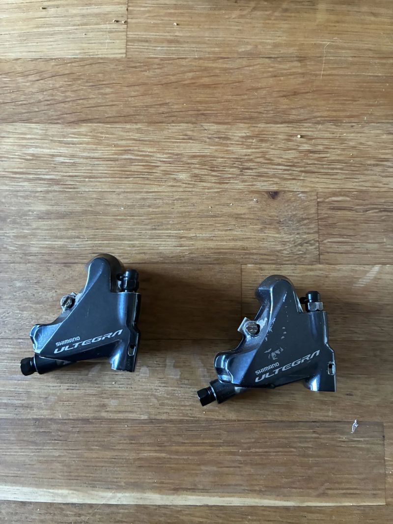 Brzdové třmeny Ultegra R8000