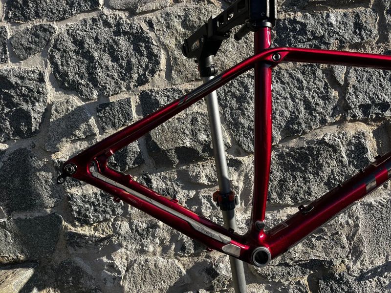 Trek Procaliber XL - rám + středové + hlavové složení