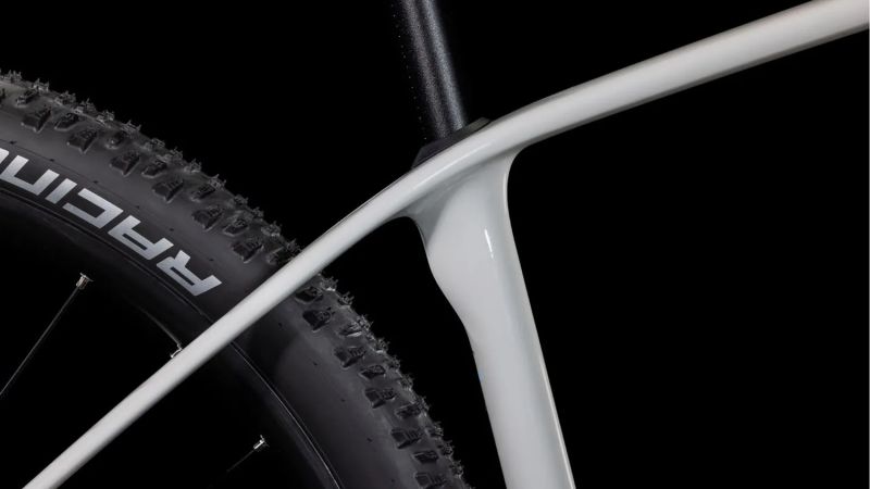 Cube Reaction C:62 ONE carbon (XT Di2) - vel. 20"
