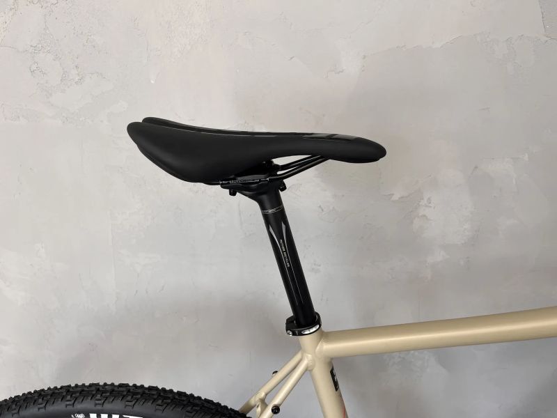 Gravel Author Aura XR4