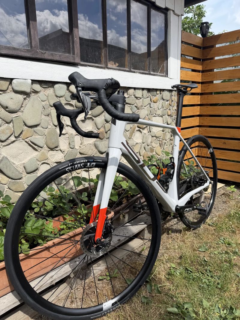 Superior X-Road team Elite Di2