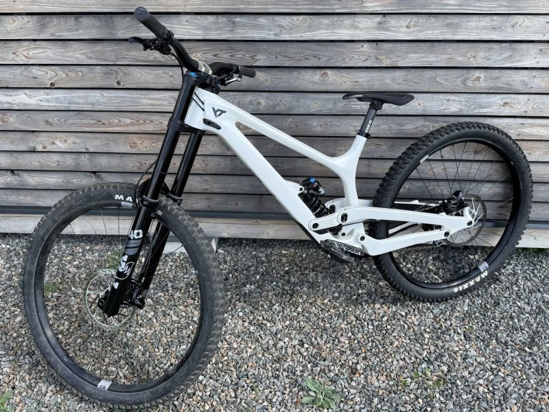 YT Industries Tues 2025