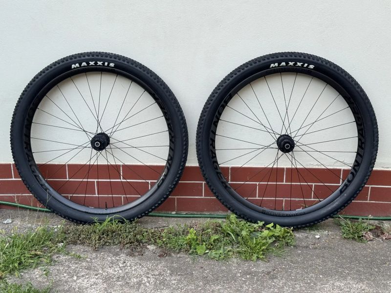 Bontrager Kovee Elite 23, ořech XD