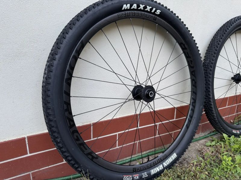 Bontrager Kovee Elite 23, ořech XD