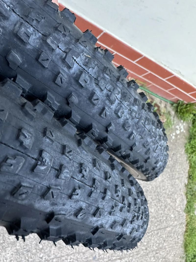 Bontrager Kovee Elite 23, ořech XD
