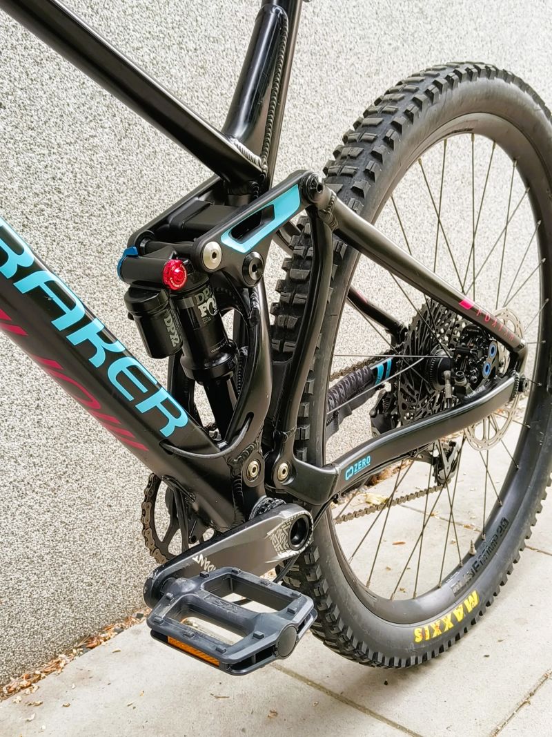 Mondraker FOXY XR 29", vel. L, zdvihy 160/160 mm, 15,4 kg