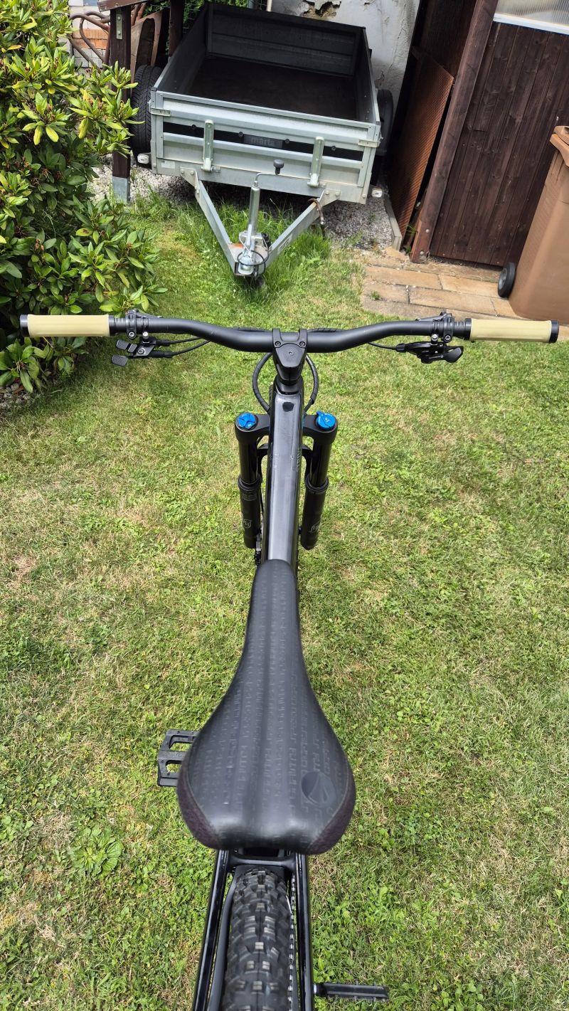 Canyon Strive CF TOP stav