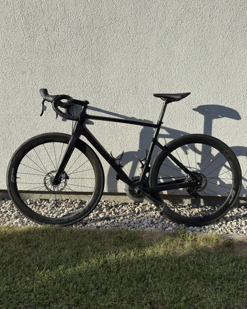 Van Rysel EDR CF Disc | SRAM Force AXS | Zipp 303 S | Vel. M
