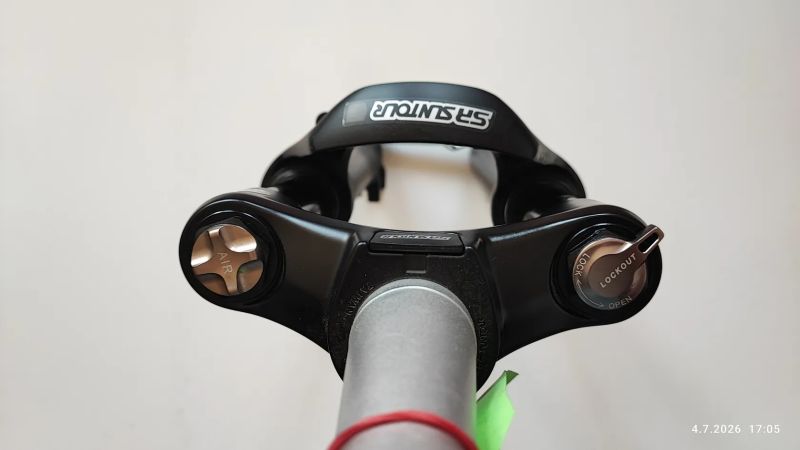 SR Suntour Mobie 45 