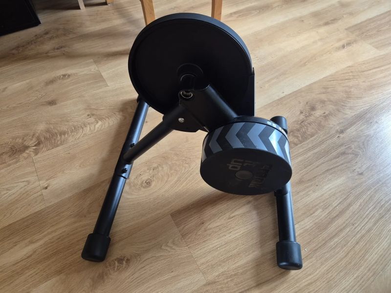 Trenažer Wahoo KICKR CORE Zwift One