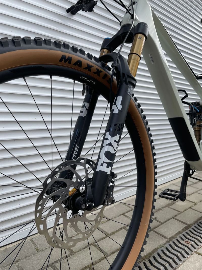 Cube Stereo 120 HPC EX, velikost XL (22”) kola 29”