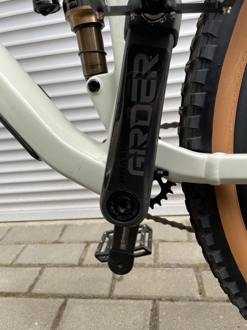 Cube Stereo 120 HPC EX, velikost XL (22”) kola 29”