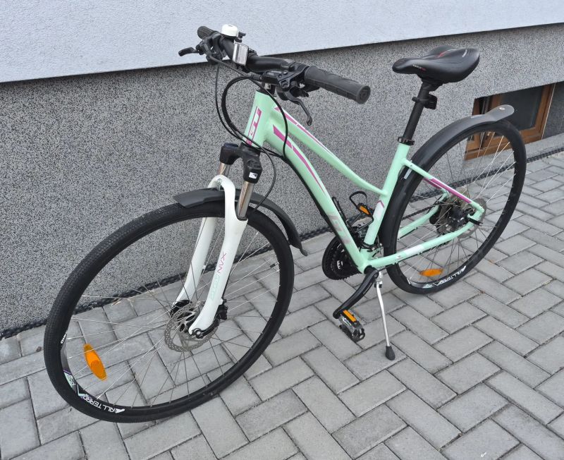 Trekové kolo, dámské, velikost M - GT Transeo 3.0. 