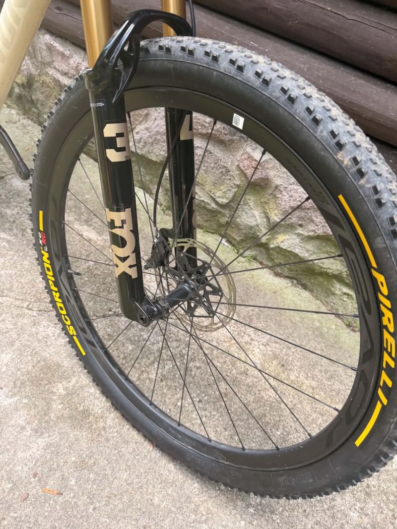 Specialized S-WORKS EPIC EVO + Quark Wattmeter 