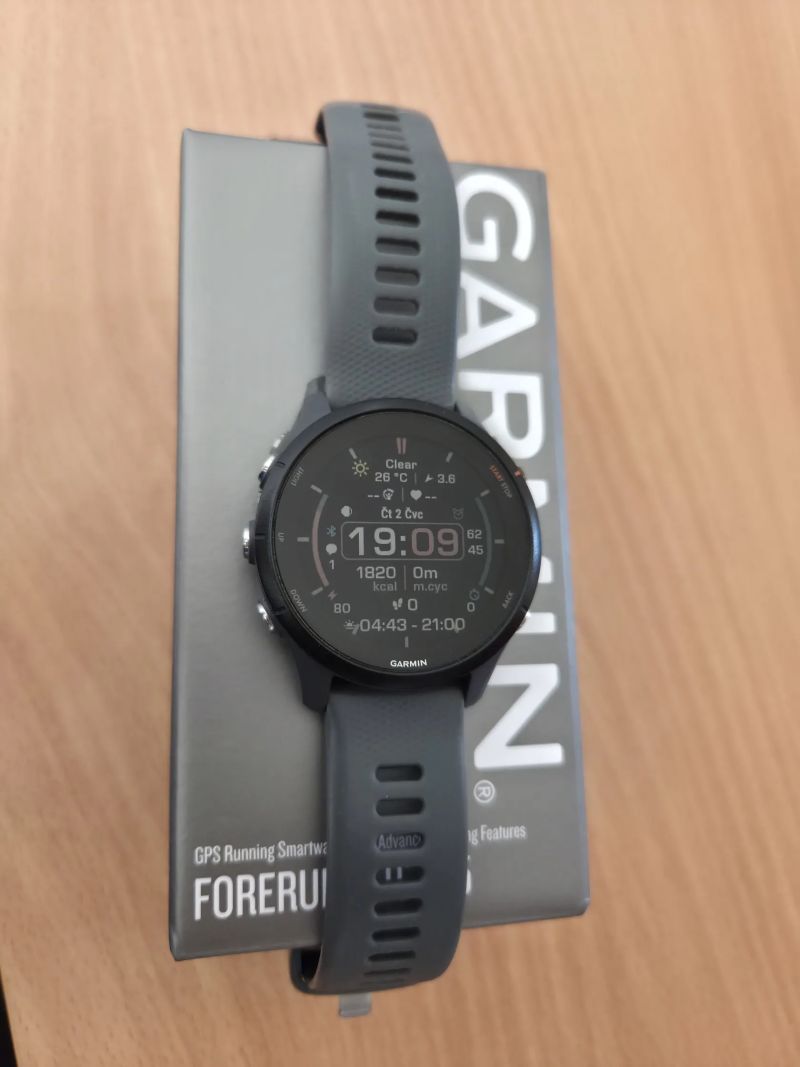 Garmin Forerunner 255 Slate Grey – V ZÁRUCE (Decathlon)