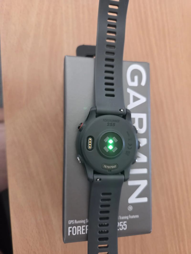 Garmin Forerunner 255 Slate Grey – V ZÁRUCE (Decathlon)