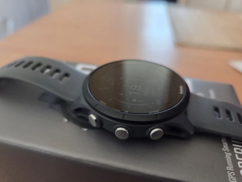 Garmin Forerunner 255 Slate Grey – V ZÁRUCE (Decathlon)