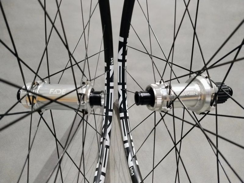 Newmen Evolution X.A.25 silver (1570g)