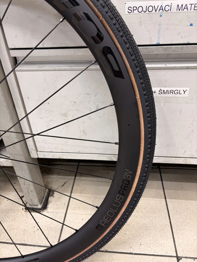 Silniční kola Bontrager Aeolus Pro 3V TLR pro kotoučové brzdy naboj XDR +plaste 700x38