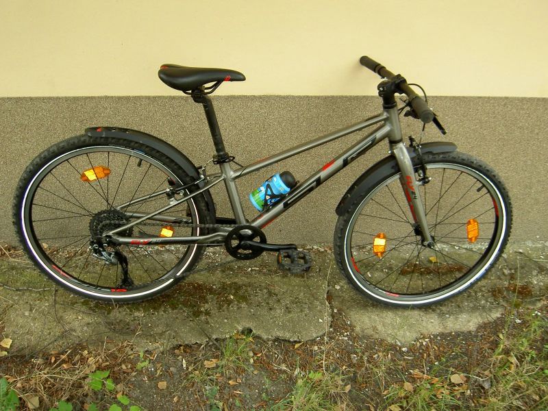 Superior F.L.Y.24